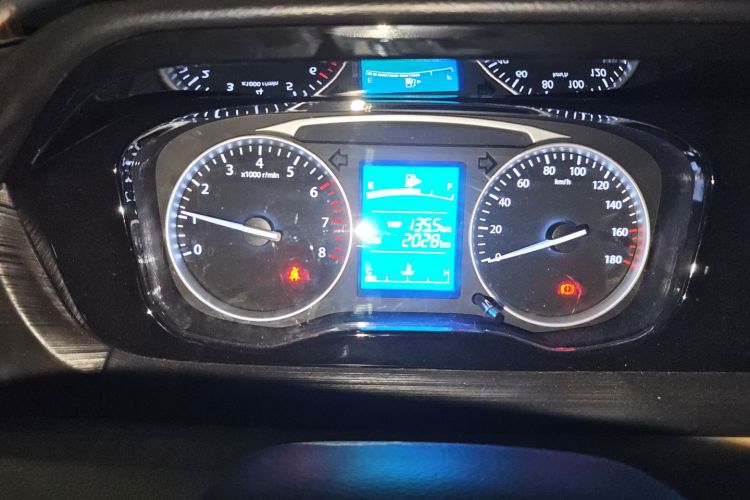 长安跨越 跨越星V3 2023款 1.5L汽油畅享型5座客车中控内饰14