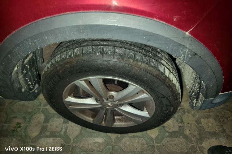 北汽幻速S3 2016款 S3L 1.5L 手动尊享型车身外观10