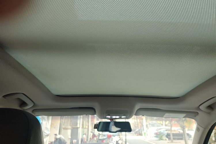 奥迪Q3 2015款 35 TFSI 舒适型中控内饰22