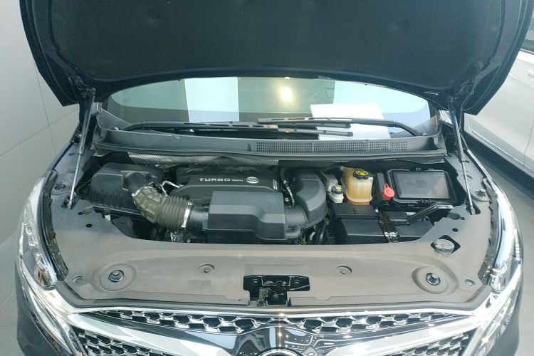 别克GL8 2020款 Avenir艾维亚 四座尊礼版机舱底盘24