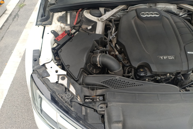 奥迪A4L 2017款 Plus 40 TFSI 时尚型局部细节9006