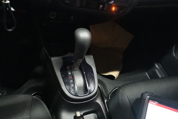 本田 飞度 2018款 1.5L CVT舒适天窗版中控内饰18