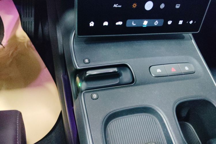 蔚来ET5T 2023款 75kWh Touring中控内饰18