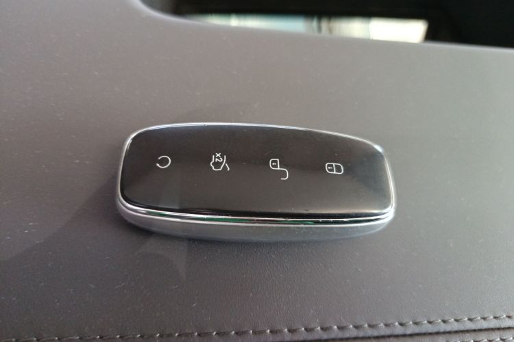 腾势N7 2023款 长续航性能版中控内饰11