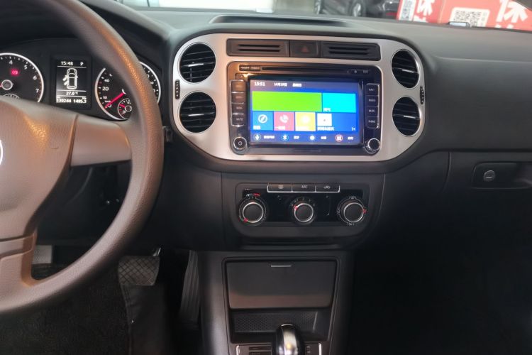 大众 途观 2015款 1.8TSI 自动两驱风尚版中控内饰16
