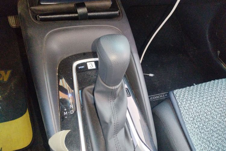 丰田 卡罗拉 2021款 1.2T S-CVT 先锋版中控内饰18