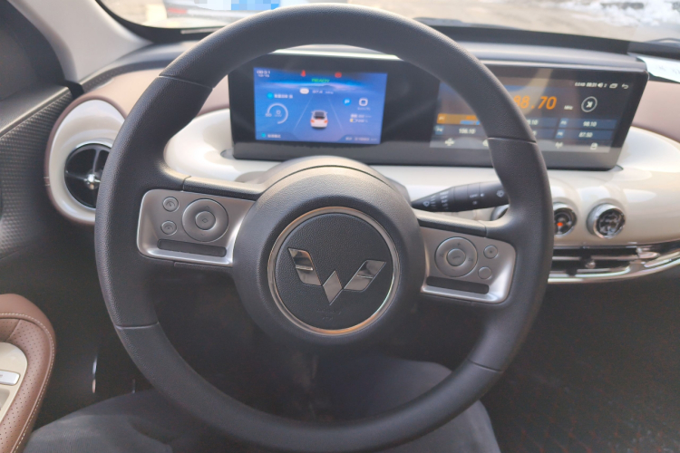 五菱汽车 五菱缤果 2023款 333km 悦享款中控内饰13