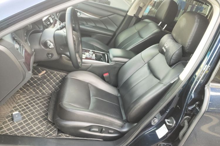 英菲尼迪Q70 2017款 Q70L 2.5L 悦享版局部细节19