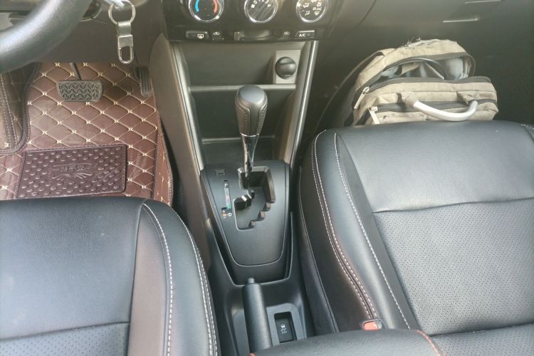 丰田 威驰FS 2021款 1.5L CVT锋驰版中控内饰18