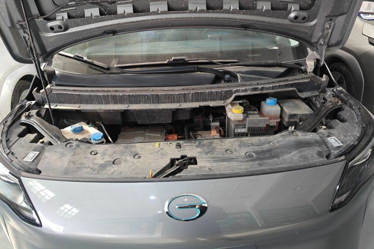 埃安 AION Y 2023款 Plus 610 乐享版机舱底盘24