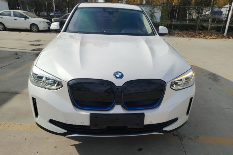 宝马iX3 2021款 改款 领先型车身外观2