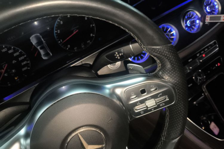 奔驰E级 2020款 改款 E 300 L 运动时尚型中控内饰18