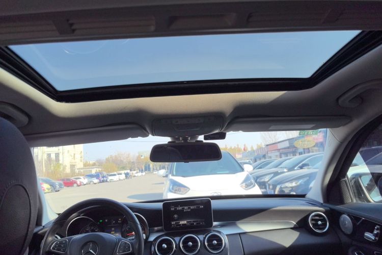 奔驰C级 2017款 改款 C 180 L 动感型运动版中控内饰22