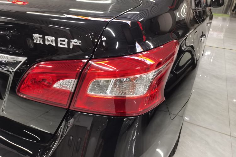 日产 轩逸 2021款 经典 1.6XL CVT豪华版车身外观9