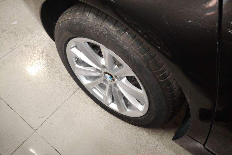 宝马5系 2017款 520Li 典雅型车身外观6003