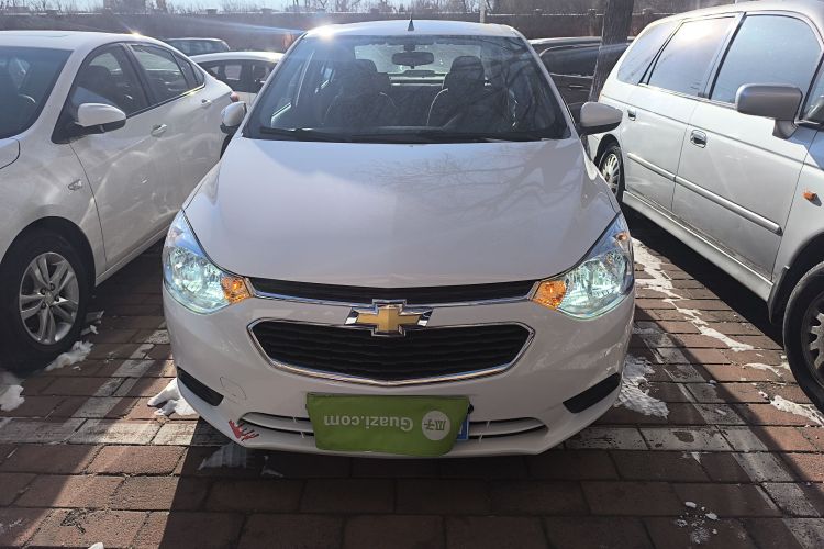 雪佛兰 2015款 赛欧3 1.3L AMT理想版车身外观2