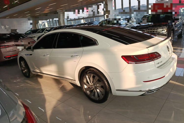 一汽-大众CC 2024款 380TSI 夺目版车身外观4