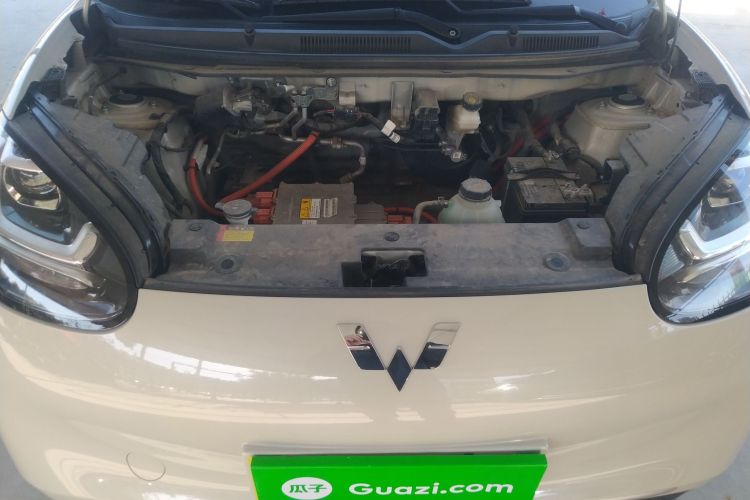 五菱汽车 五菱缤果 2023款 333km 快享款机舱底盘24