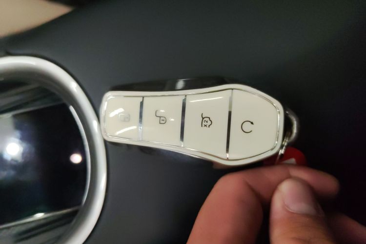 比亚迪 海豚 2021款 405km 时尚版中控内饰7001