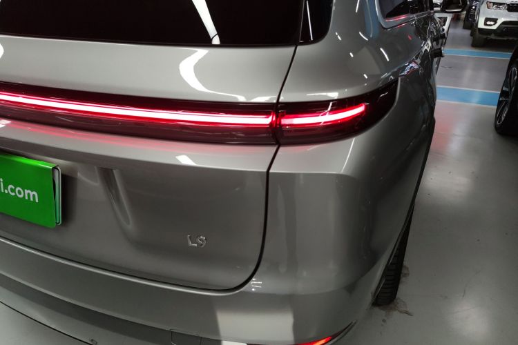 理想汽车 理想L9 2024款 Ultra车身外观9