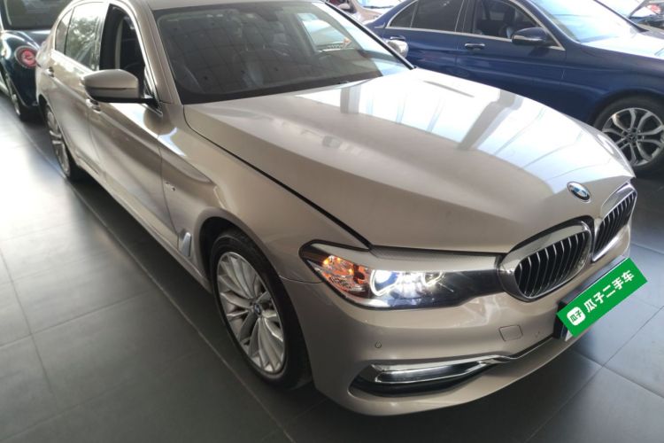 宝马5系 2018款 530Li 领先型 豪华套装车身外观3