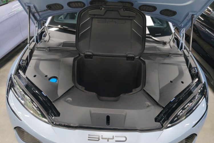 比亚迪 海豹 2022款 650km 四驱性能版机舱底盘24