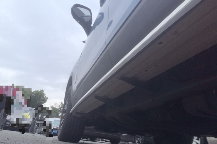 上汽大通MAXUS D90 2017款 2.0T 自动四驱 天狼星局部细节9002