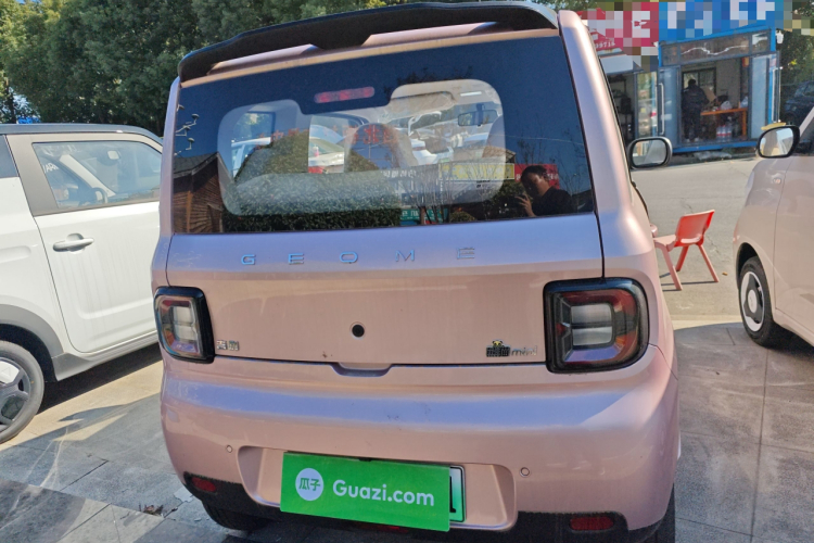 吉利银河 熊猫 2025款 210km 元气熊车身外观6