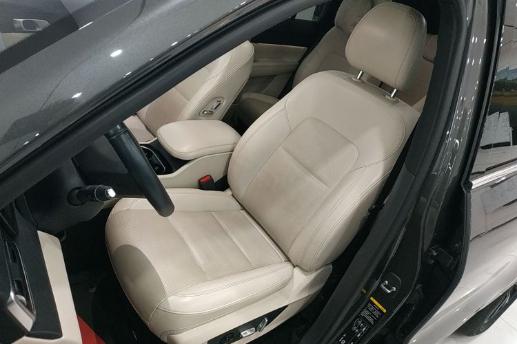 理想汽车 理想ONE 2021款 增程6座版局部细节19