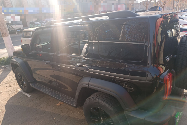 坦克300 2021款 越野版 2.0T 征服者车身外观4