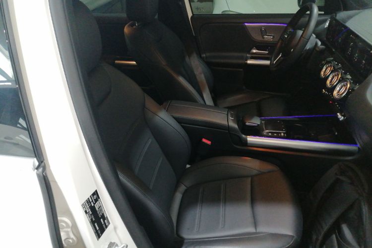 奔驰GLA 2023款 改款 GLA 200局部细节41