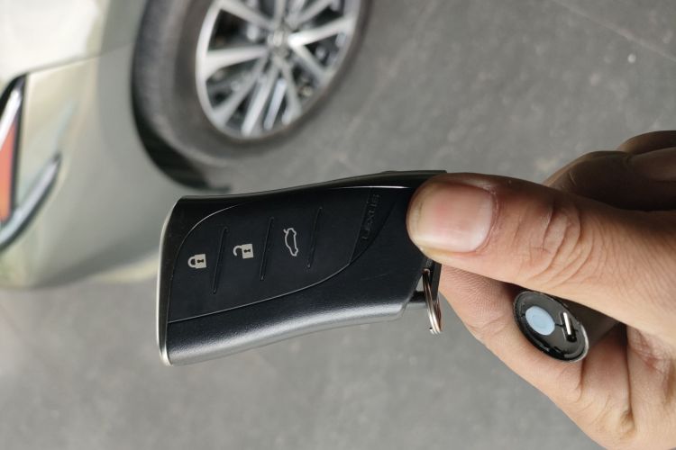 雷克萨斯ES 2021款 200 卓越版中控内饰7001