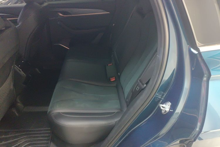 吉利汽车 星越L 2021款 2.0TD DCT EVO两驱智尊型中控内饰7004