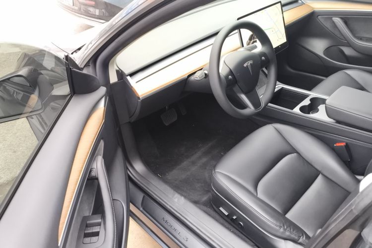 特斯拉 Model 3 2021款 标准续航后驱升级版中控内饰20
