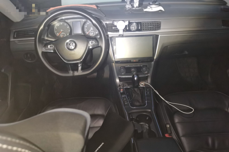 大众 帕萨特 2017款 1.8TSI DSG政府采购版 (CEA发动机)中控内饰7002