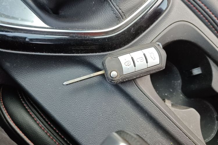 广汽传祺 传祺GS4 2021款 270T 手动舒适版中控内饰11