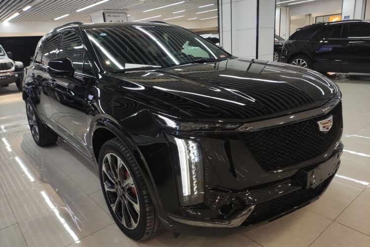 凯迪拉克XT5 2025款 2.0T 铂金型车身外观3