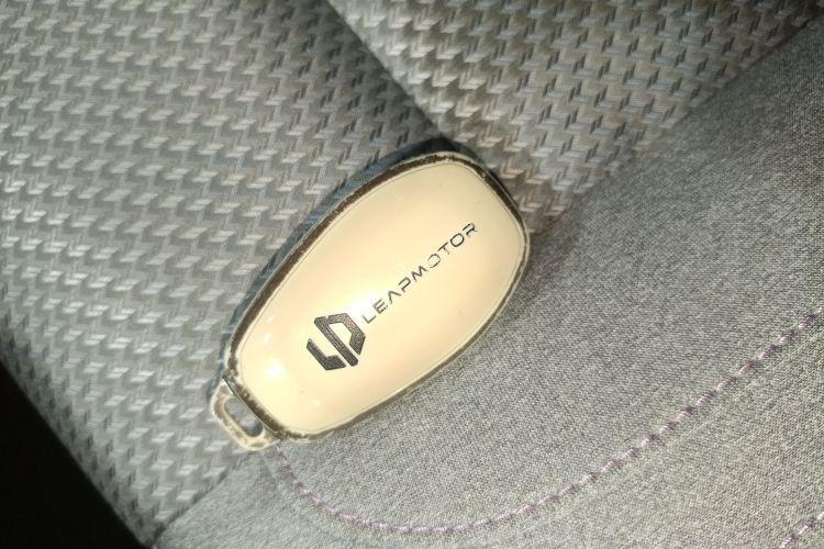 零跑汽车 零跑T03 2021款 400微糖版中控内饰11