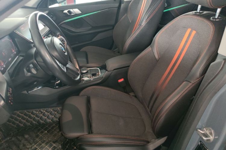 宝马2系(进口) 2021款 225i 四门轿跑车 M运动套装中控内饰19