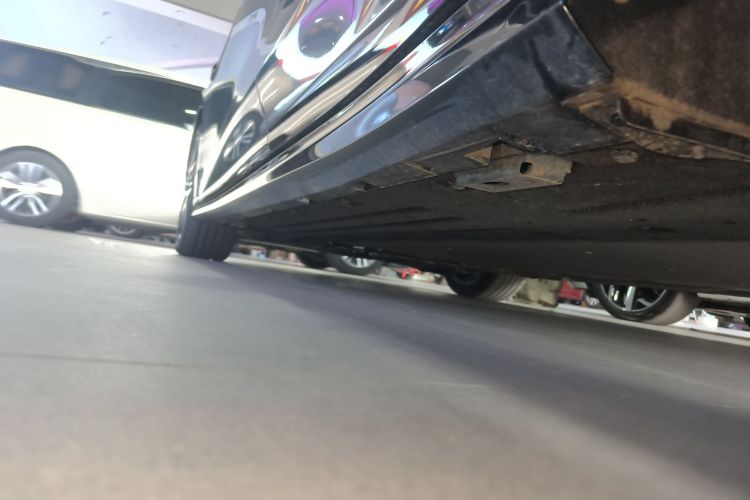 比亚迪 汉L 2025款 DM-p 四驱激光雷达旗舰型局部细节9002