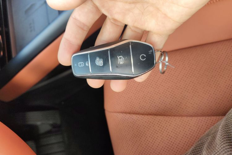 比亚迪 海豹 2025款 改款 650智驾版中控内饰7001