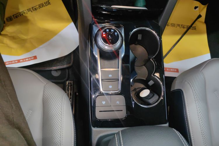 福特 锐际 2020款 EcoBoost 245 两驱耀享款局部细节18