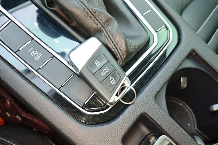 大众 迈腾 2020款 280TSI DSG 舒适型中控内饰11