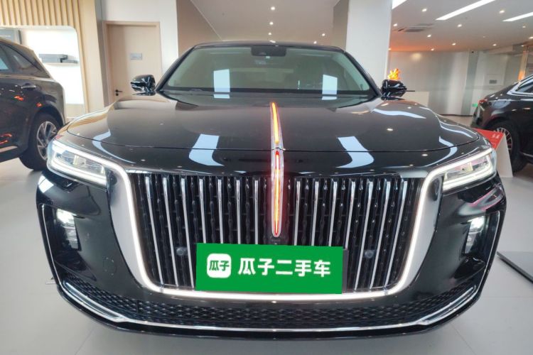 红旗H9 2022款 2.0T 智联旗享版车身外观2