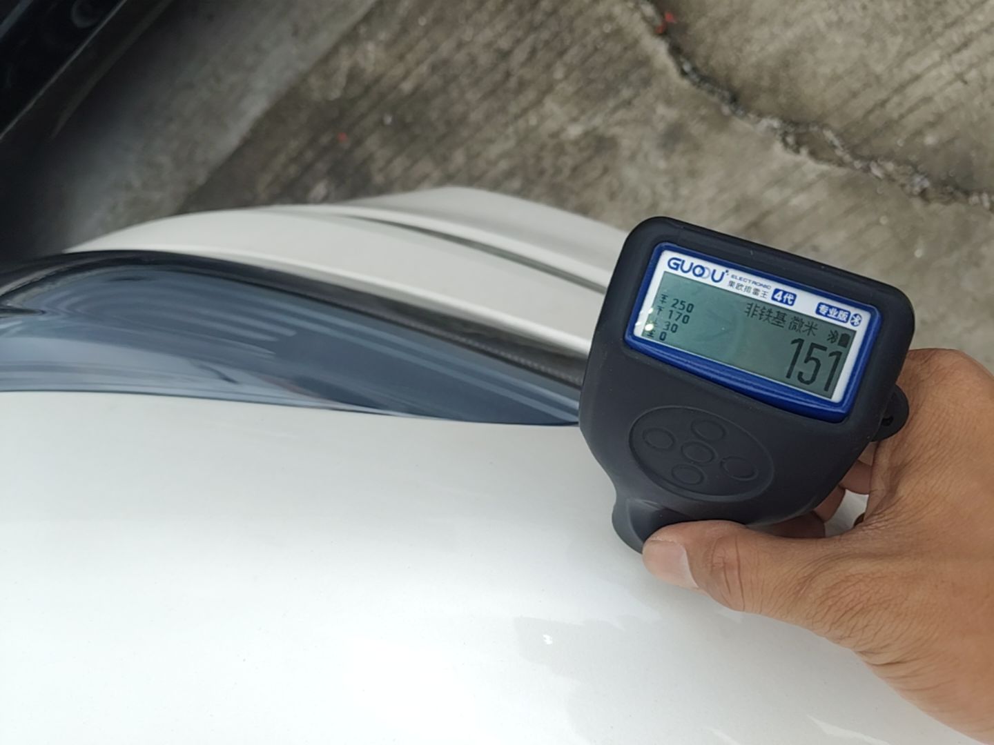 Капот: заменялся, окрашен