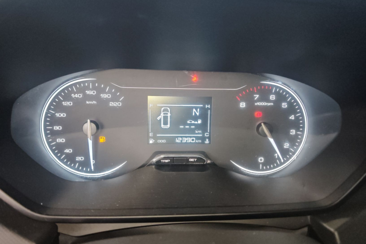 五菱汽车 五菱星驰 2022款 1.5L 手动自由型中控内饰14