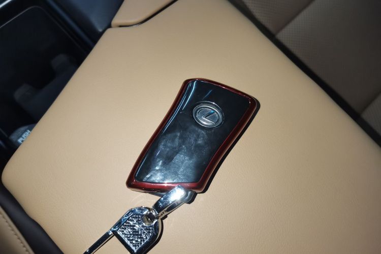 雷克萨斯ES 2020款 200 卓越版中控内饰7001