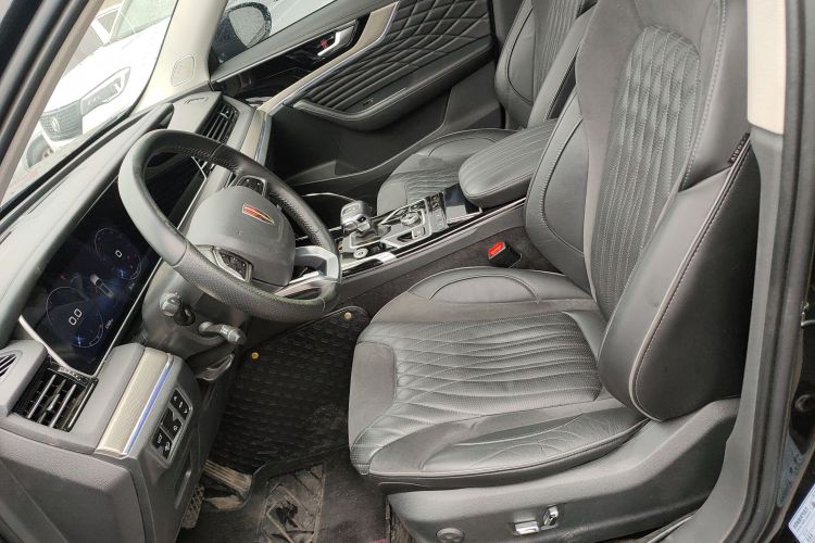 红旗HS5 2022款 改款 2.0T 智联旗享版中控内饰19