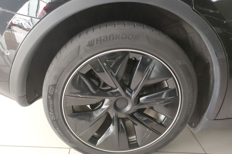 特斯拉 Model Y 2021款 标准续航后驱版车身外观6008