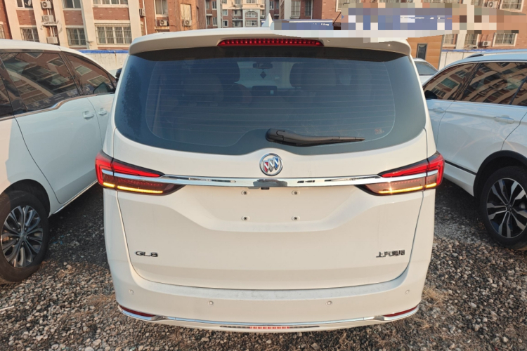 别克GL8 2023款 陆上公务舱 智享型车身外观6004